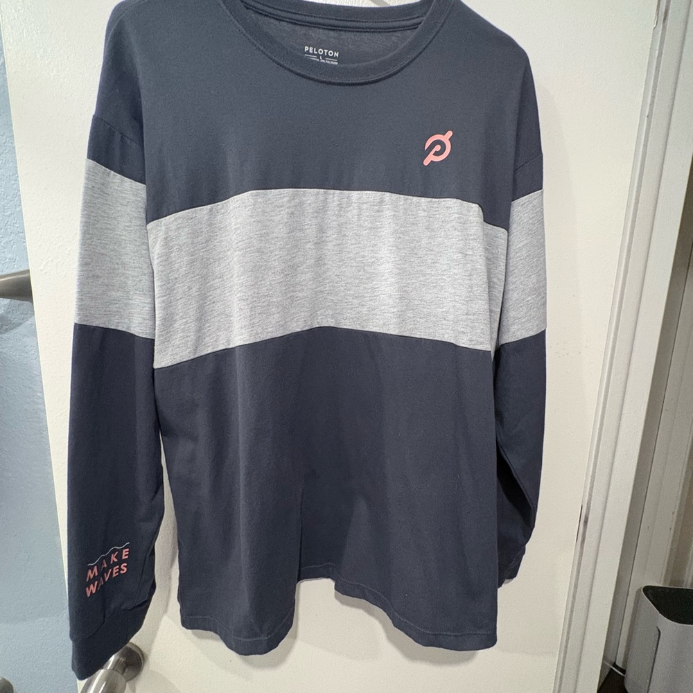 Peloton Gray Long Sleeve Shirt EUC